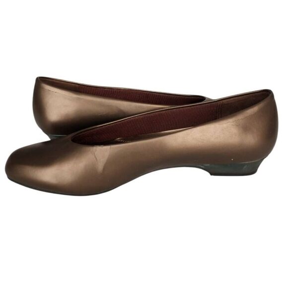 ASHLEY TAYLOR BRONZE FLAT SHOES SZ.8 GUC. - Picture 5 of 6